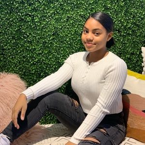 Meet your Posher, Marlia